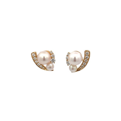 Akoya Pearls with Round Diamond Earrings